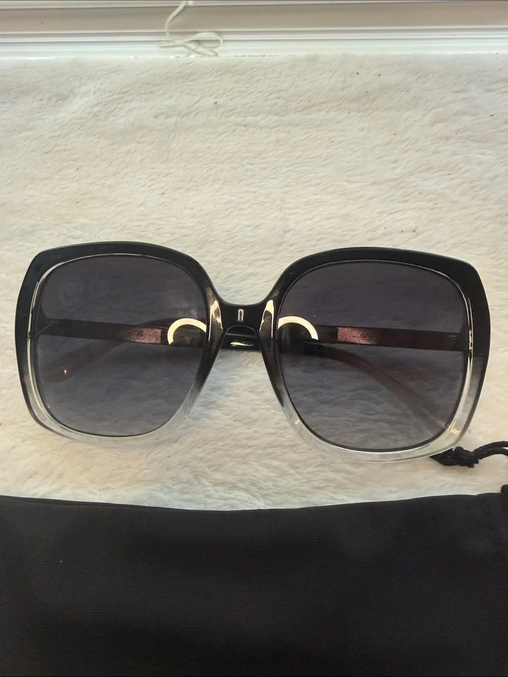 Oversized Guess Black Twisted Silver Designer Sunglasses with Soft Pouch
